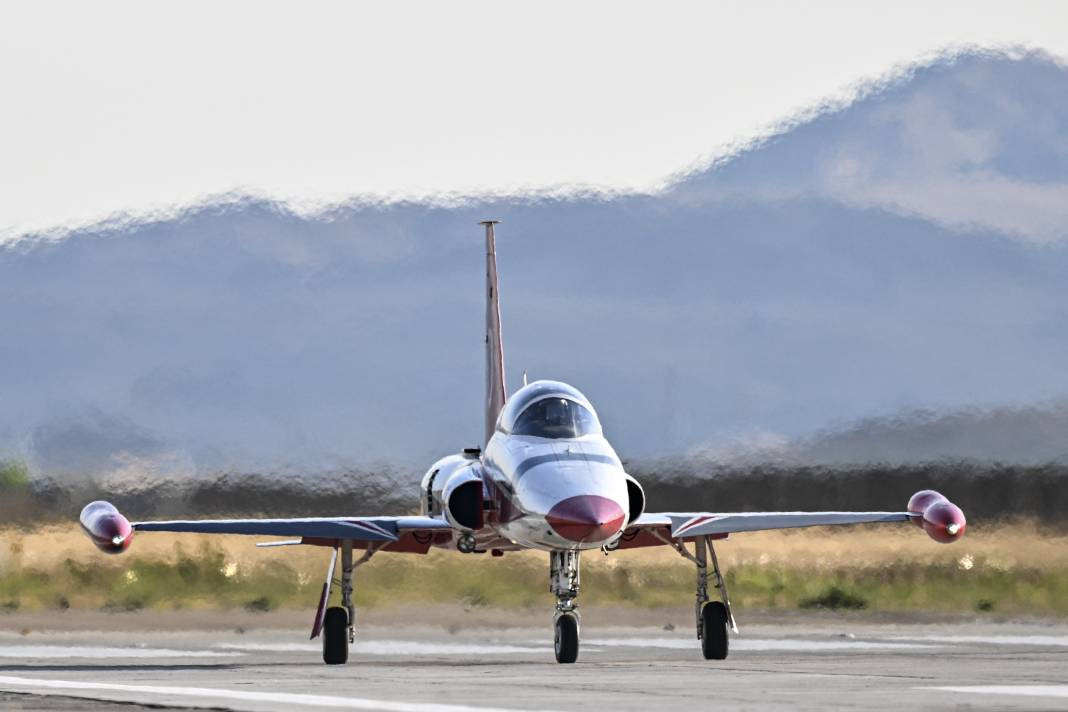 Türk Yıldızları’ndan 30 Ağustos’ta Anıtkabir’de saygı uçuşu - Resim: 19